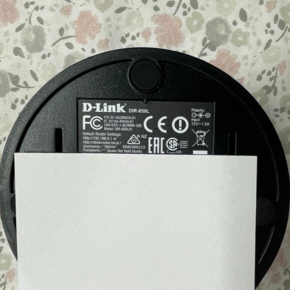 D-Link AC1200 Dual Band Gigabit Router - DIR850L - Picture 13 of 13